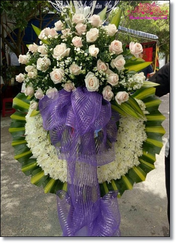 Vòng hoa tang lễ HV214