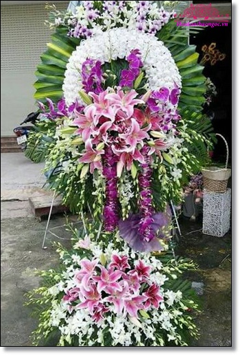 Vòng hoa tang lễ HV220