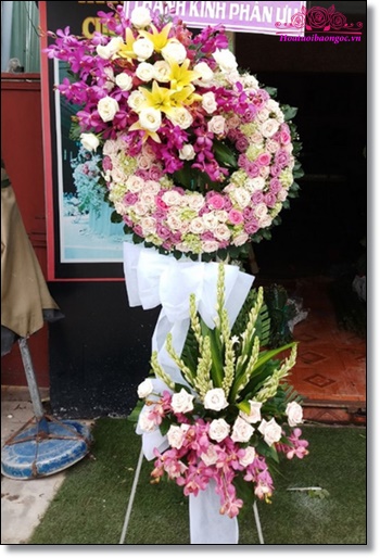Vòng hoa tang lễ HV222