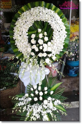 Vòng hoa tang lễ HV234