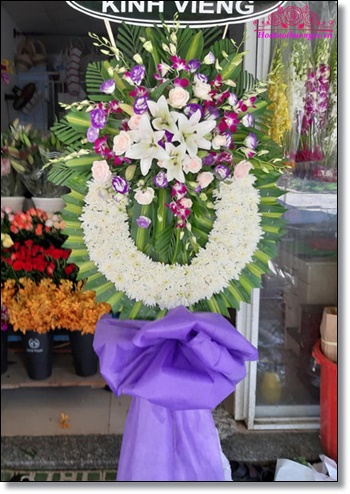 Vòng hoa tang lễ HV238